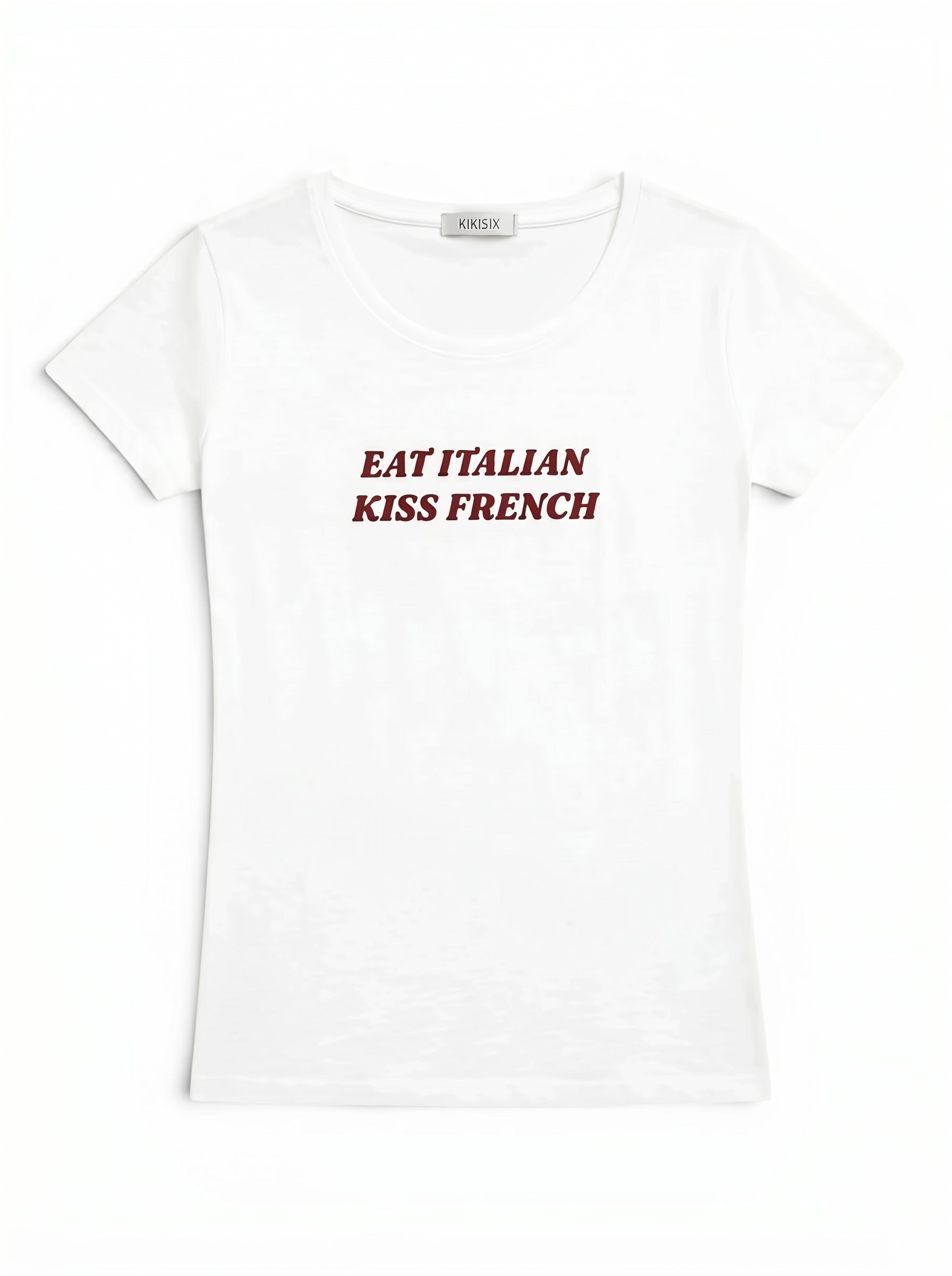 Balti marškinėliai „Eat Italian Kiss French“ Kikisix baltame fone